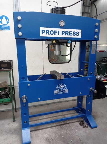 Hydraulic Press - Portugal (review)