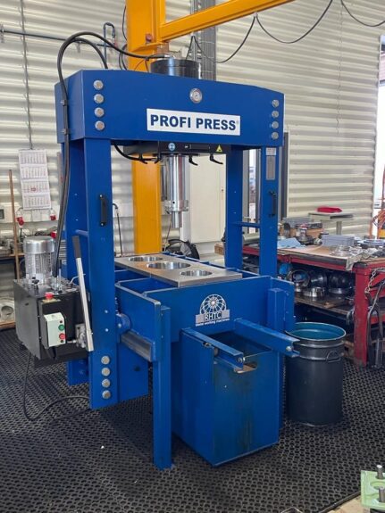 160 Ton Portal Press - tailor made with collection tray