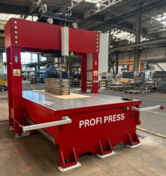 Custom-Made Portal Press 300 Ton